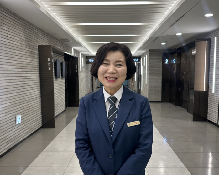 [영남일보]“꼼꼼함으로 마음을 어루만집니다” 대구가톨릭대병원 첫 여성 장례지도사 박정옥씨 이미지